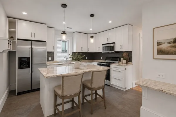 $3,800 | 100 Floral Street, Unit 2, Newton, MA 02461