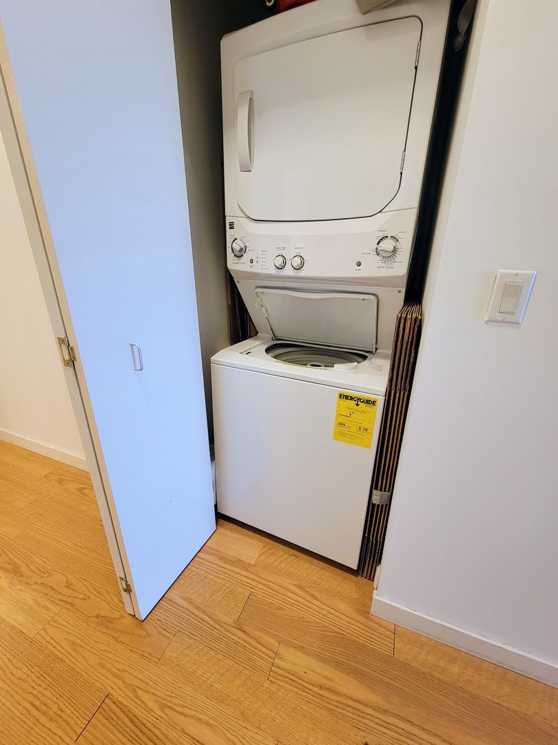 235 West Van Buren Street, Unit 4208 Chicago, IL 60607 - Photo 12 of 16