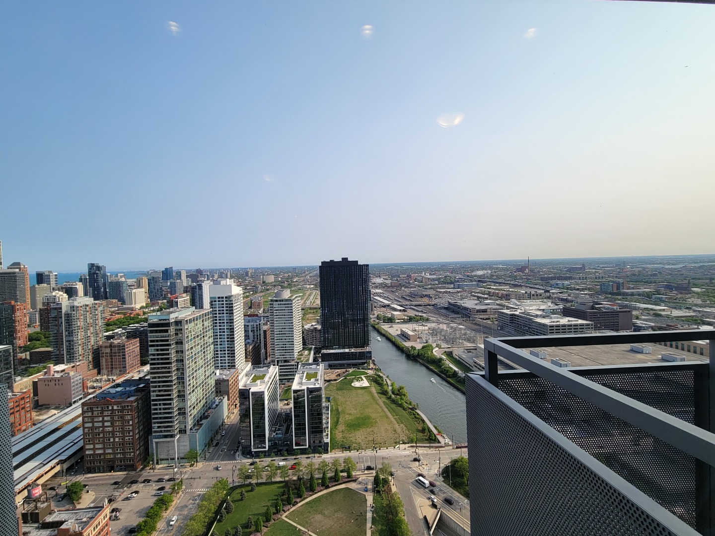 235 West Van Buren Street, Unit 4208 Chicago, IL 60607 - Photo 13 of 16