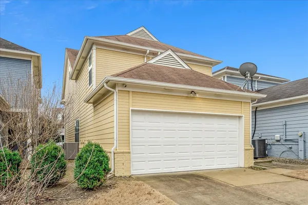 $399,900 | 290 Island Bluff Drive, Memphis, TN 38103