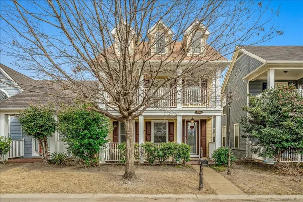 $399,900 | 290 Island Bluff Drive, Memphis, TN 38103