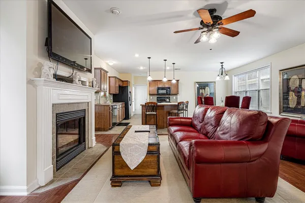 $399,900 | 290 Island Bluff Drive, Memphis, TN 38103