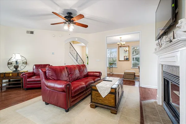$399,900 | 290 Island Bluff Drive, Memphis, TN 38103