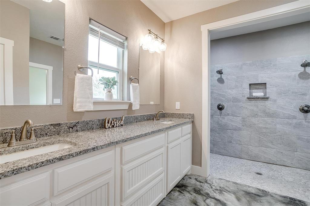 105 Ruidoso Way Mineral Wells, TX 76067 - Photo 19 of 33