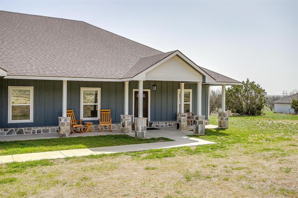 105 Ruidoso Way Mineral Wells, TX 76067 - Photo 2 of 33