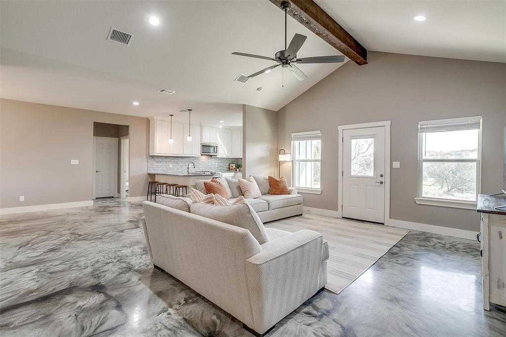 105 Ruidoso Way Mineral Wells, TX 76067 - Photo 6 of 33