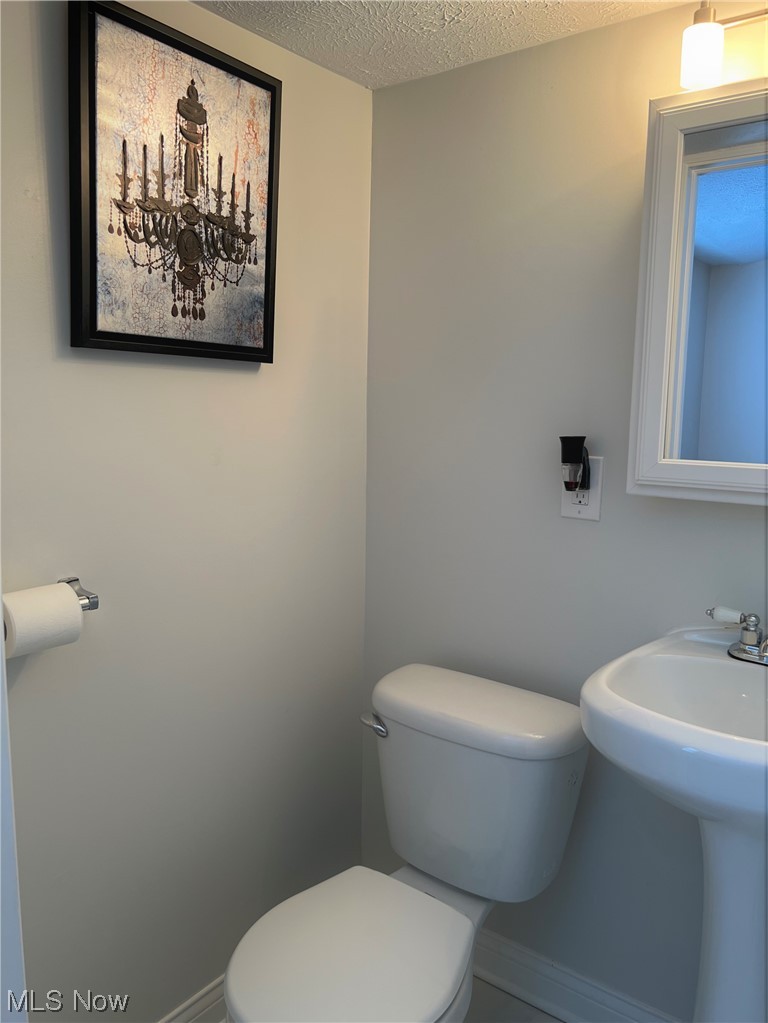 4233 Ellison Road South Euclid, OH 44121 - Photo 15 of 30 2nd Bathroom