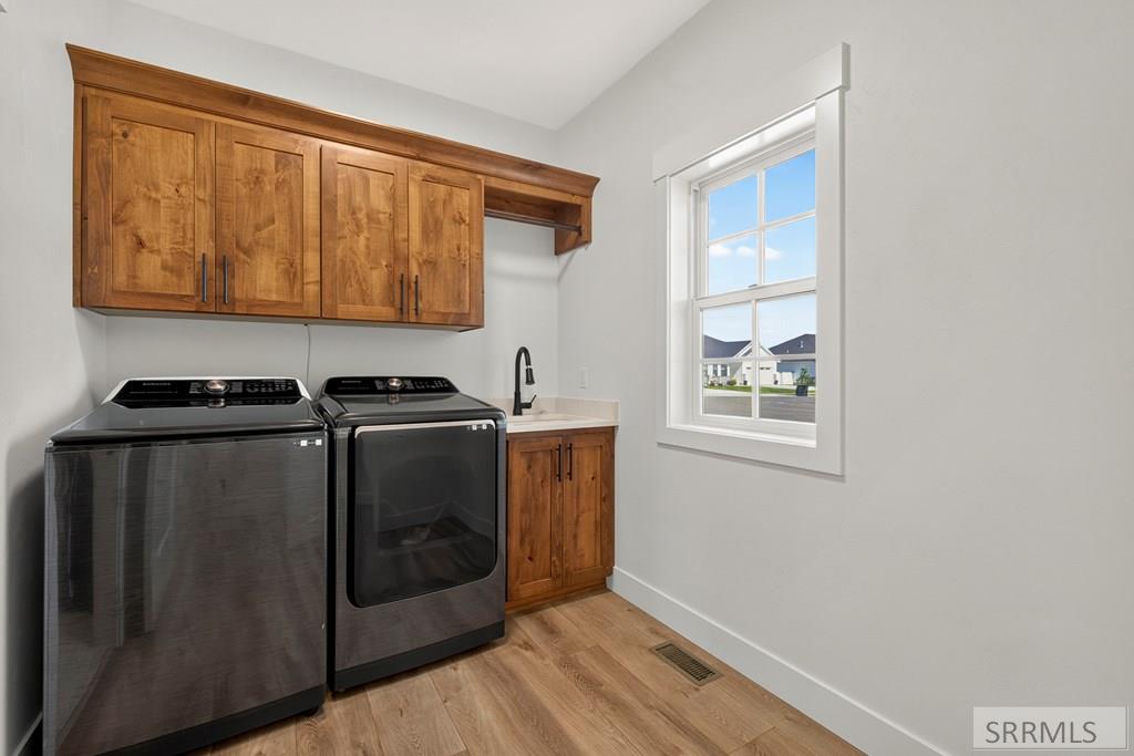 3042 Lin Road Idaho Falls, ID 83401 - Photo 37 of 68 Laundry