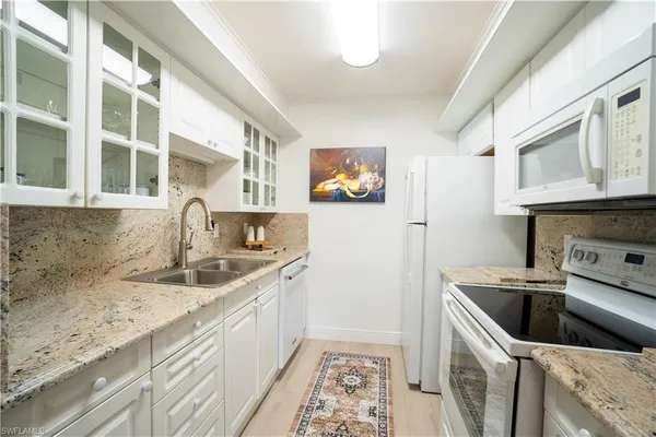 $13,000 | 388 4th Avenue South, Unit 388, Naples, FL 34102