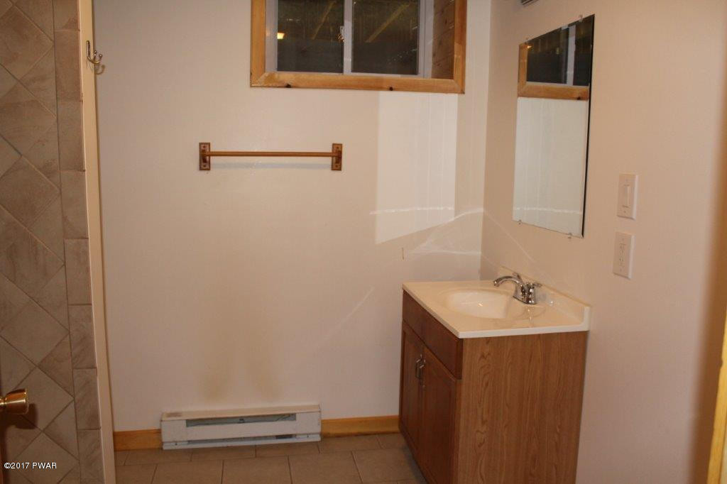 129 Oak Hill Road Hawley, PA 18428 - Photo 29 of 33