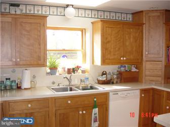 53 Horsham Road Hatboro, PA 19040 - Photo 12 of 12 Kitchen