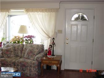 53 Horsham Road Hatboro, PA 19040 - Photo 5 of 12 Living Room