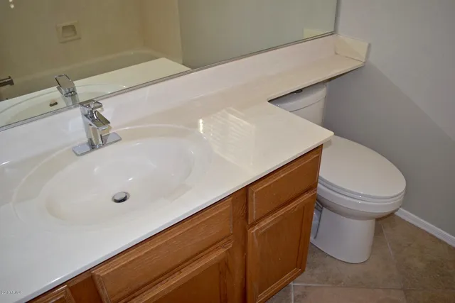 $2,400 | 19010 North 25th Way, Phoenix, AZ 85050