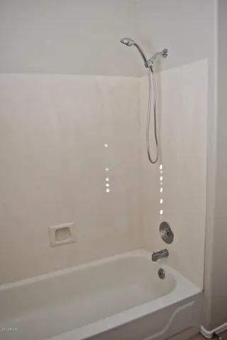 $2,400 | 19010 North 25th Way, Phoenix, AZ 85050