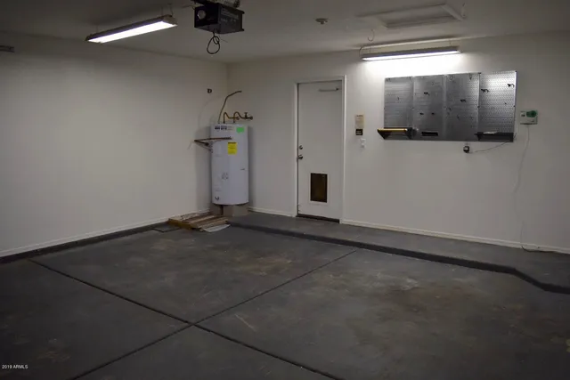 $2,400 | 19010 North 25th Way, Phoenix, AZ 85050