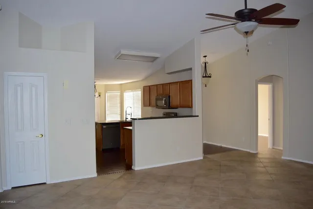 $2,400 | 19010 North 25th Way, Phoenix, AZ 85050