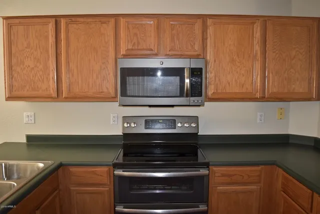 $2,400 | 19010 North 25th Way, Phoenix, AZ 85050