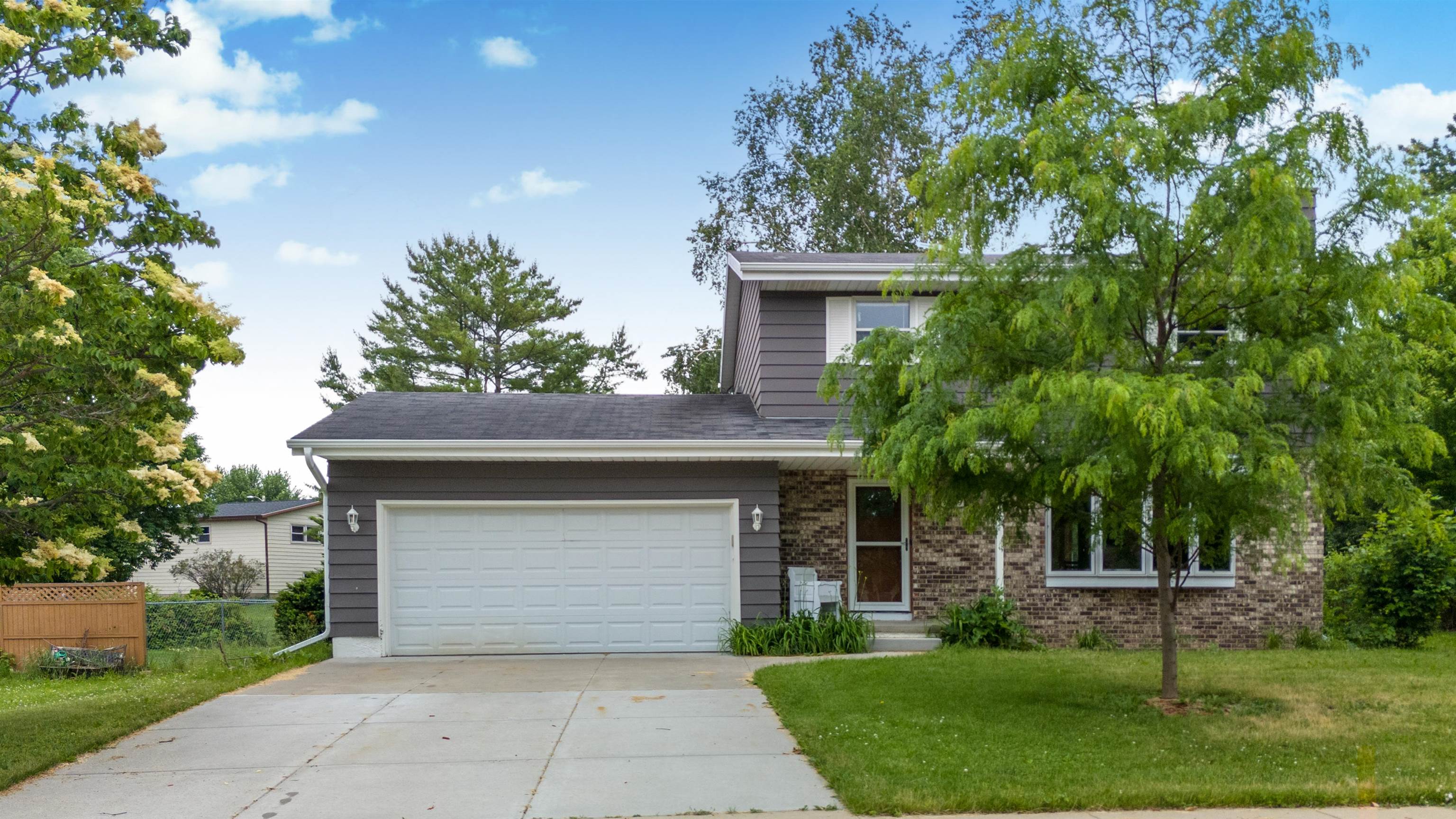 1289 Crossing Ridge Trail Sun Prairie, WI 53590 - Photo 1 of 51