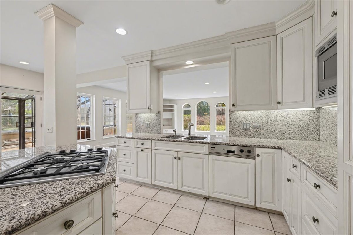 396 Sheridan Road Glencoe, IL 60022 - Photo 11 of 56