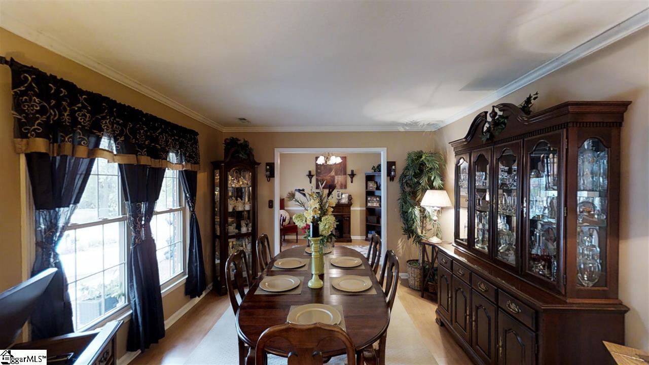 213 Springvale Drive Mauldin, SC 29662 - Photo 8 of 36 Gallery Image 8