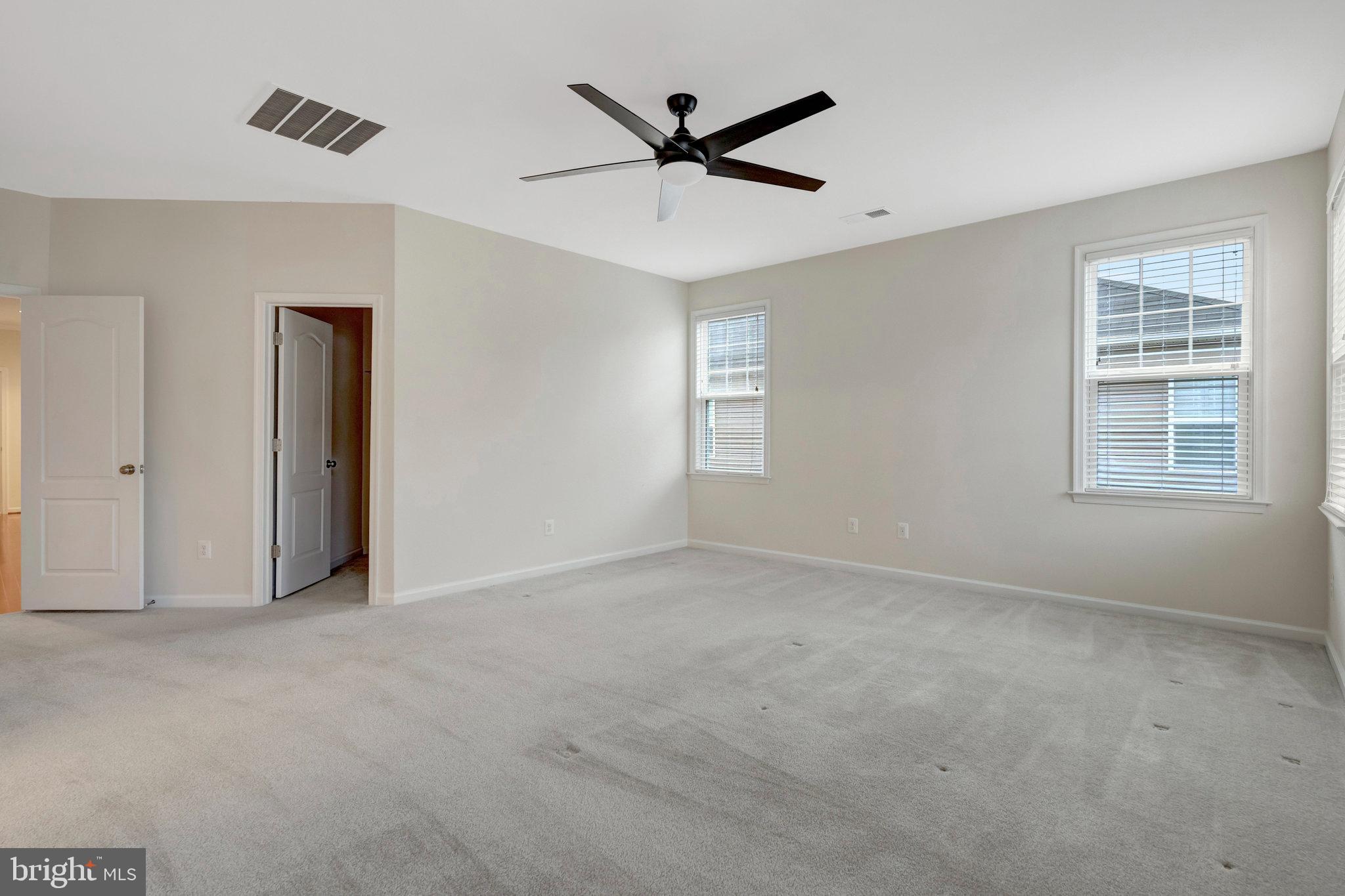 41841 Diabase Square Aldie, VA 20105 - Photo 36 of 45 a view of an empty room with a window