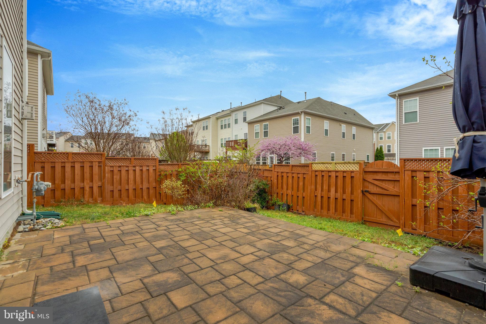 41841 Diabase Square Aldie, VA 20105 - Photo 39 of 45 a view of a house with wooden fence