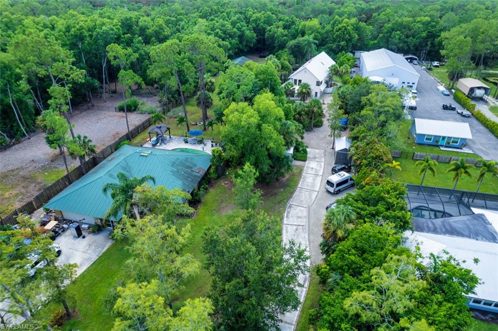 2727 66th Street Southwest Naples, FL 34105 - Photo 14 of 33