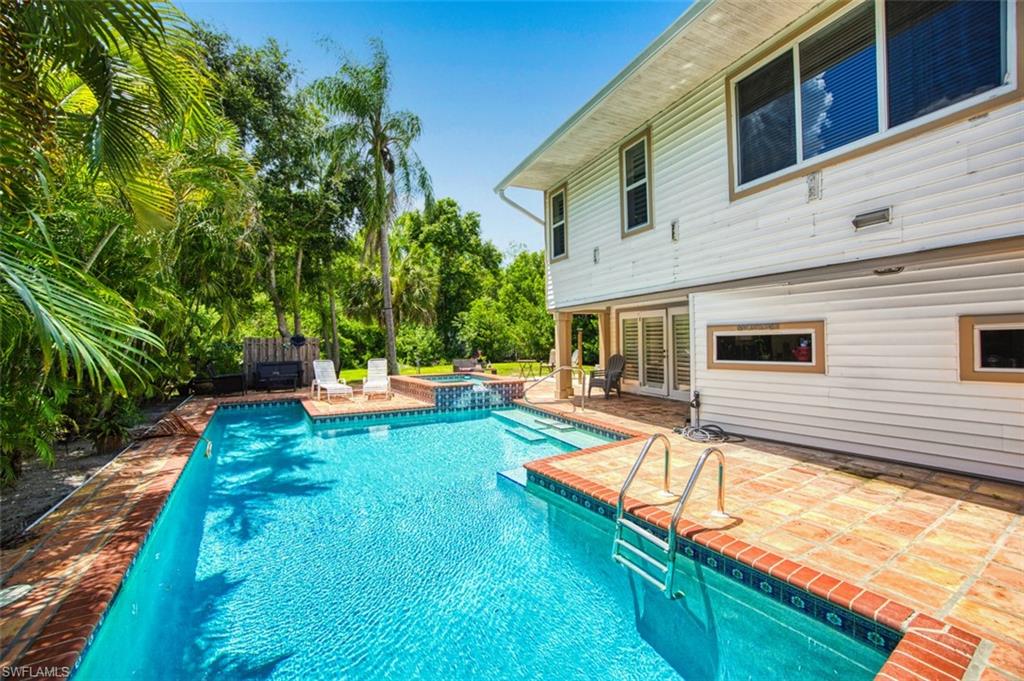 2727 66th Street Southwest Naples, FL 34105 - Photo 18 of 33