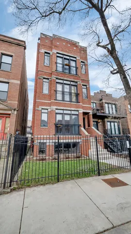 $412,000 | 2417 West Fillmore Street, Unit 1, Chicago, IL 60612