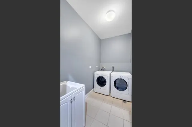 $412,000 | 2417 West Fillmore Street, Unit 1, Chicago, IL 60612