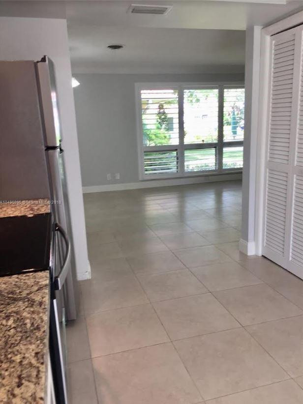 1910 Northeast 27th Court Lighthouse Point, FL 33064 - Photo 11 of 47 Apt2