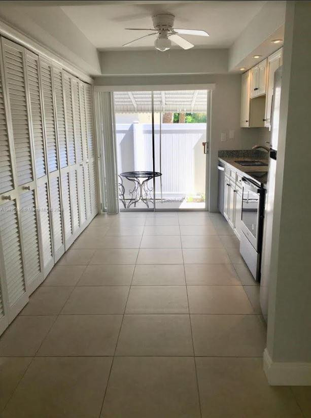 1910 Northeast 27th Court Lighthouse Point, FL 33064 - Photo 9 of 47 Apt2