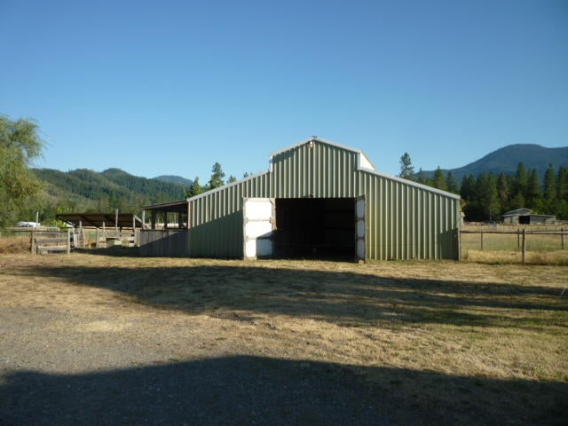 205 Latigo Ranch Road Williams, OR 97544 - Photo 39 of 50 36' x 36' metal barn