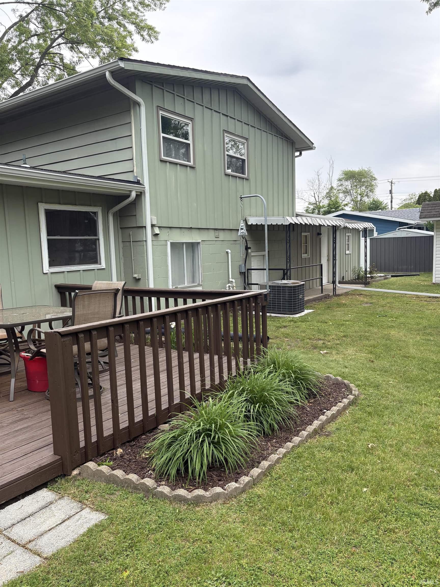 1615 Cedar Street Elkhart, IN 46514 - Photo 2 of 2