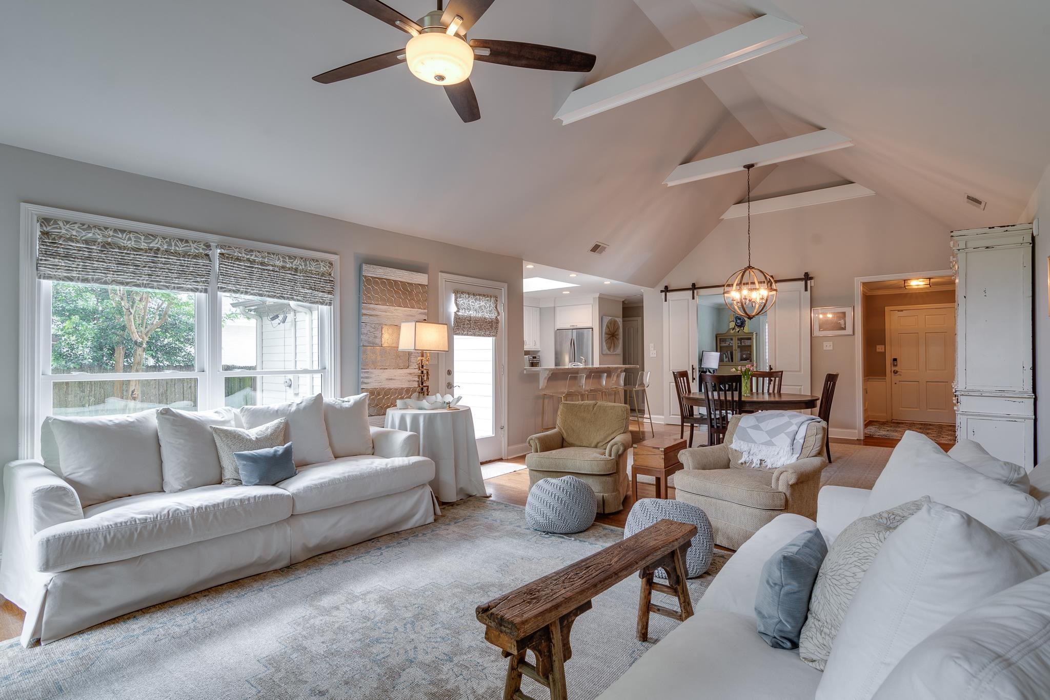 102 Fernway Road Memphis, TN 38117 - Photo 8 of 26 a living room with furniture and a large window