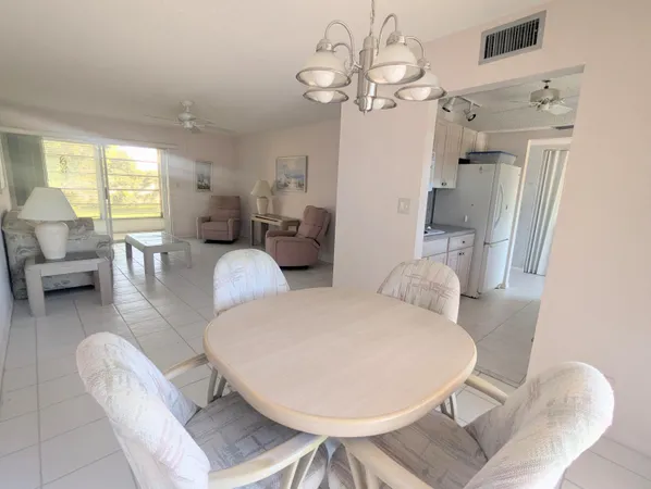 $1,700 | 2 Golfs Edge, Unit D, West Palm Beach, FL 33417