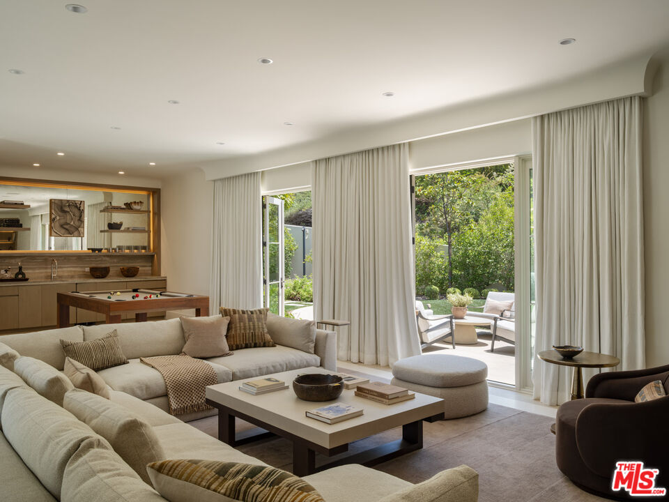 12833 Chalon Road Los Angeles, CA 90049 - Photo 18 of 34