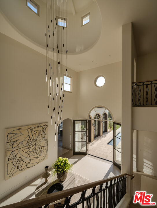 12833 Chalon Road Los Angeles, CA 90049 - Photo 20 of 34