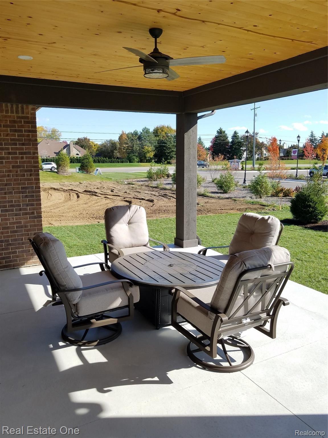 1954 Nottingham Drive Rochester, MI 48307 - Photo 12 of 20 Valencia.Model Wynwood Loggia/Lanai
