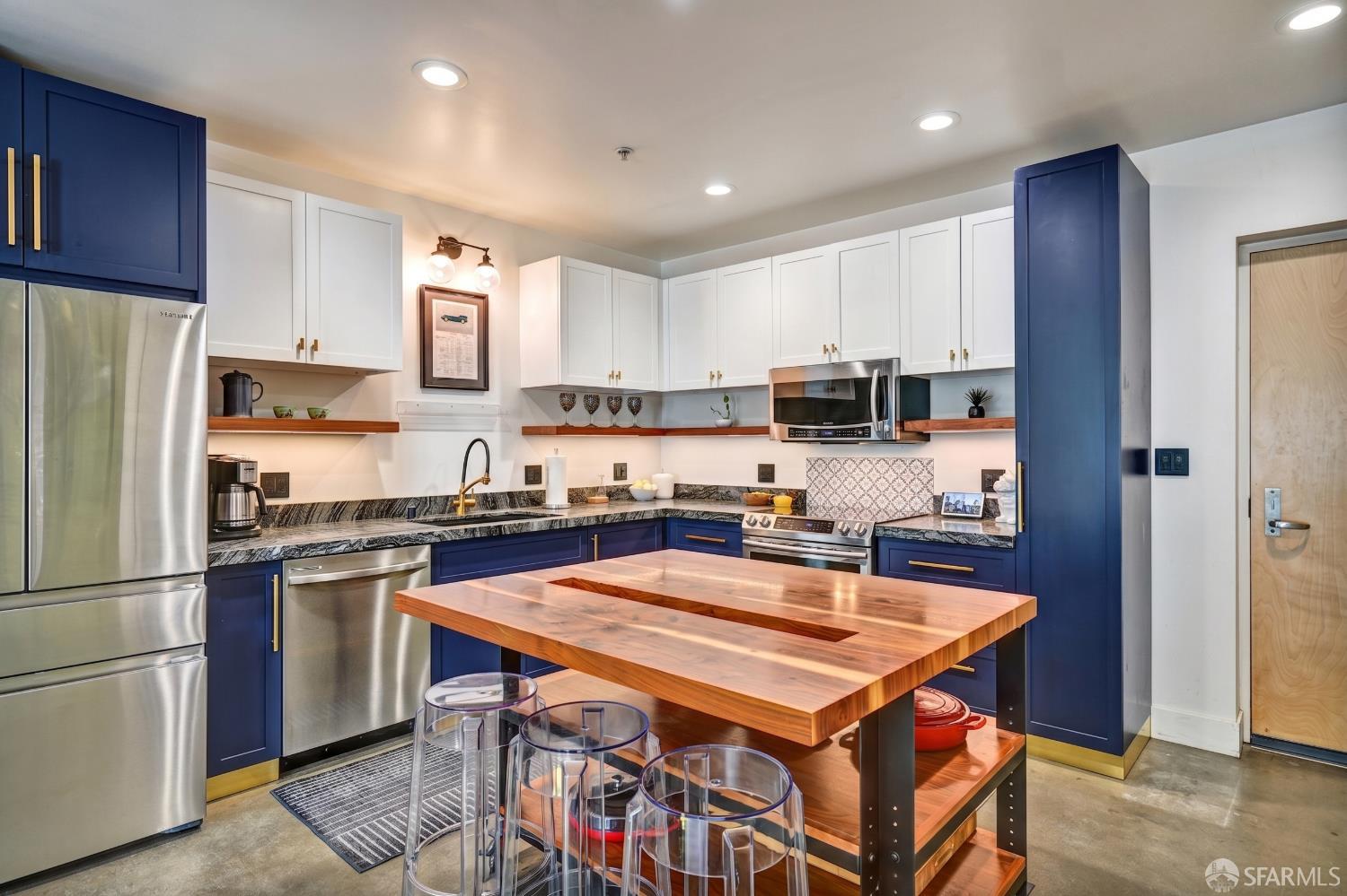 1219 Pine Street Oakland, CA 94607 - Photo 7 of 20