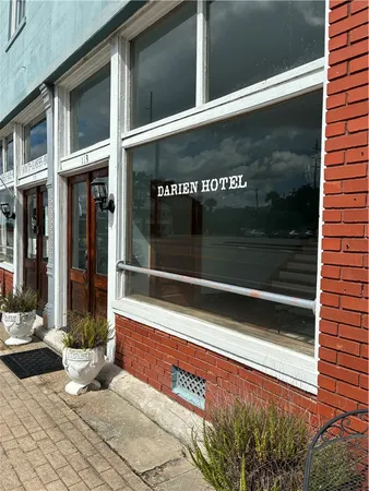 $1,100 | 113 North Walton Street, Unit C, Darien, GA 31305