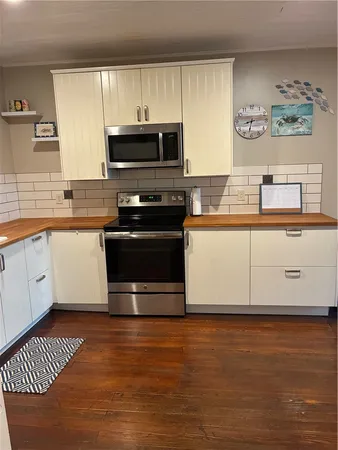 $1,100 | 113 North Walton Street, Unit C, Darien, GA 31305