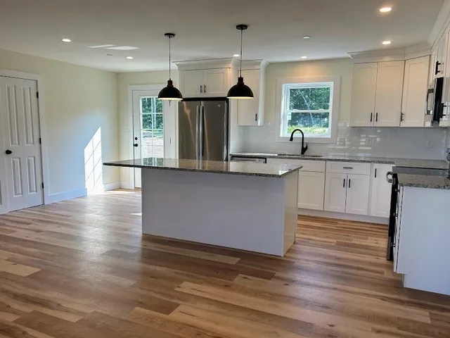 $589,000 | 8 Hummingbird Lane, Sanford, ME 04073