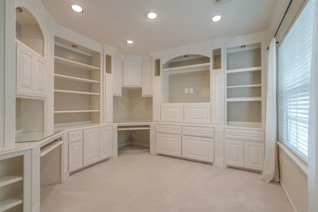 $2,875 | 147 Shelter Rock Court, The Woodlands, TX 77382