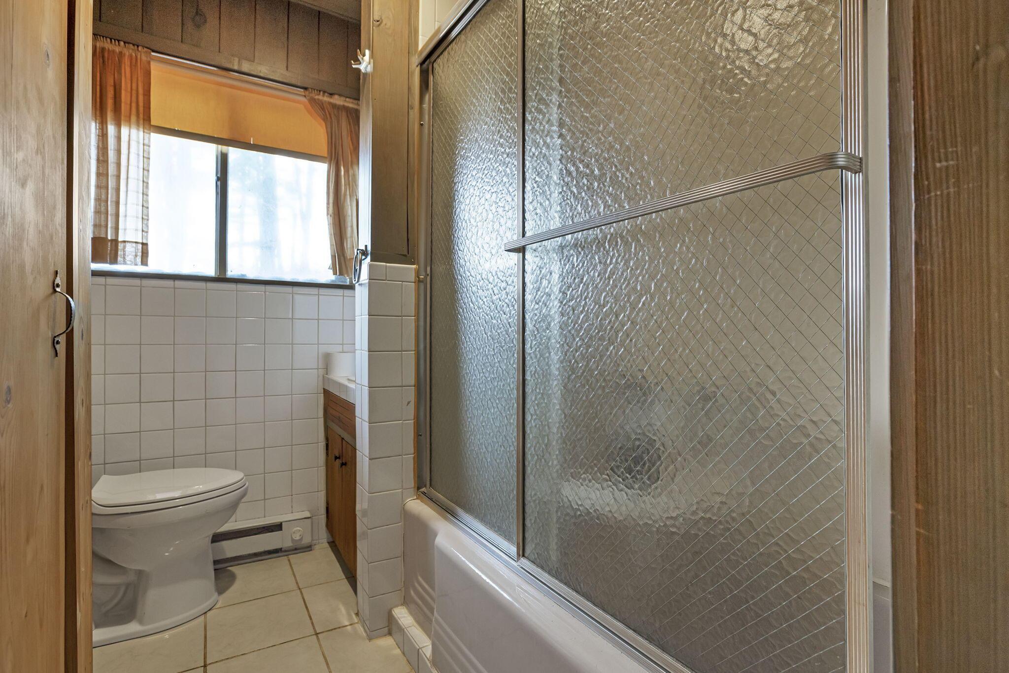 9050 Dalzell Road Lower Salem, OH 45745 - Photo 28 of 93 House, 1st Floor Bathroom - 9050 Dalzell Rd, Lower Salem, OH 45745
