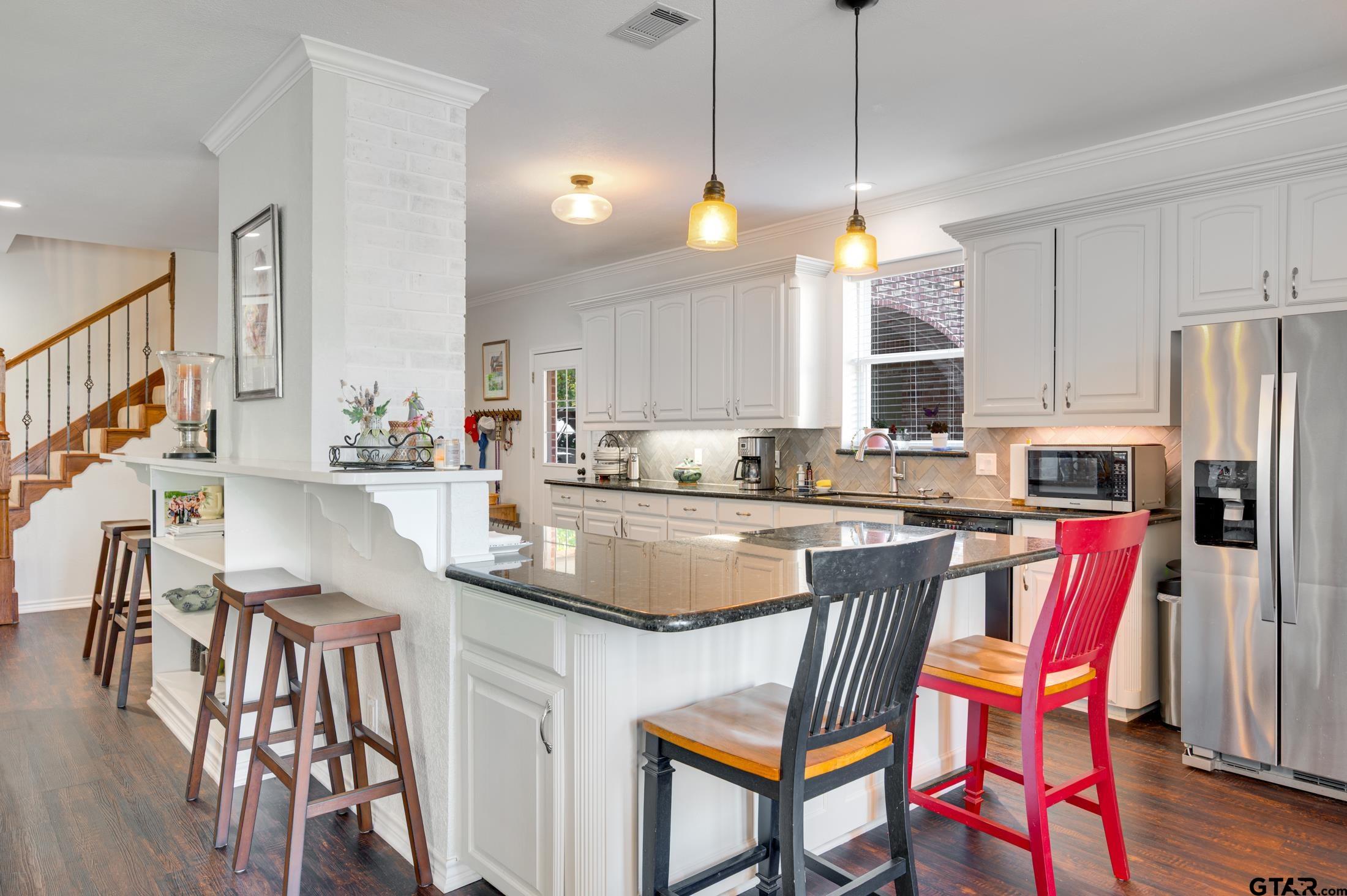 2001 Rose Pointe Athens, TX 75752 - Photo 10 of 48