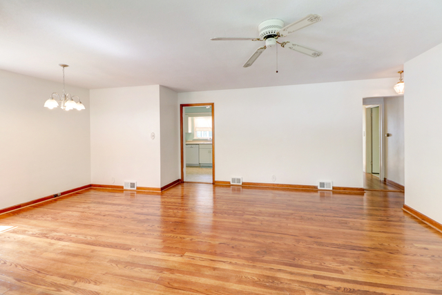 201 South Russell Street Champaign, IL 61821 - Photo 4 of 26