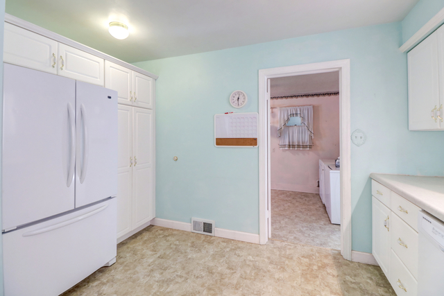 201 South Russell Street Champaign, IL 61821 - Photo 8 of 26