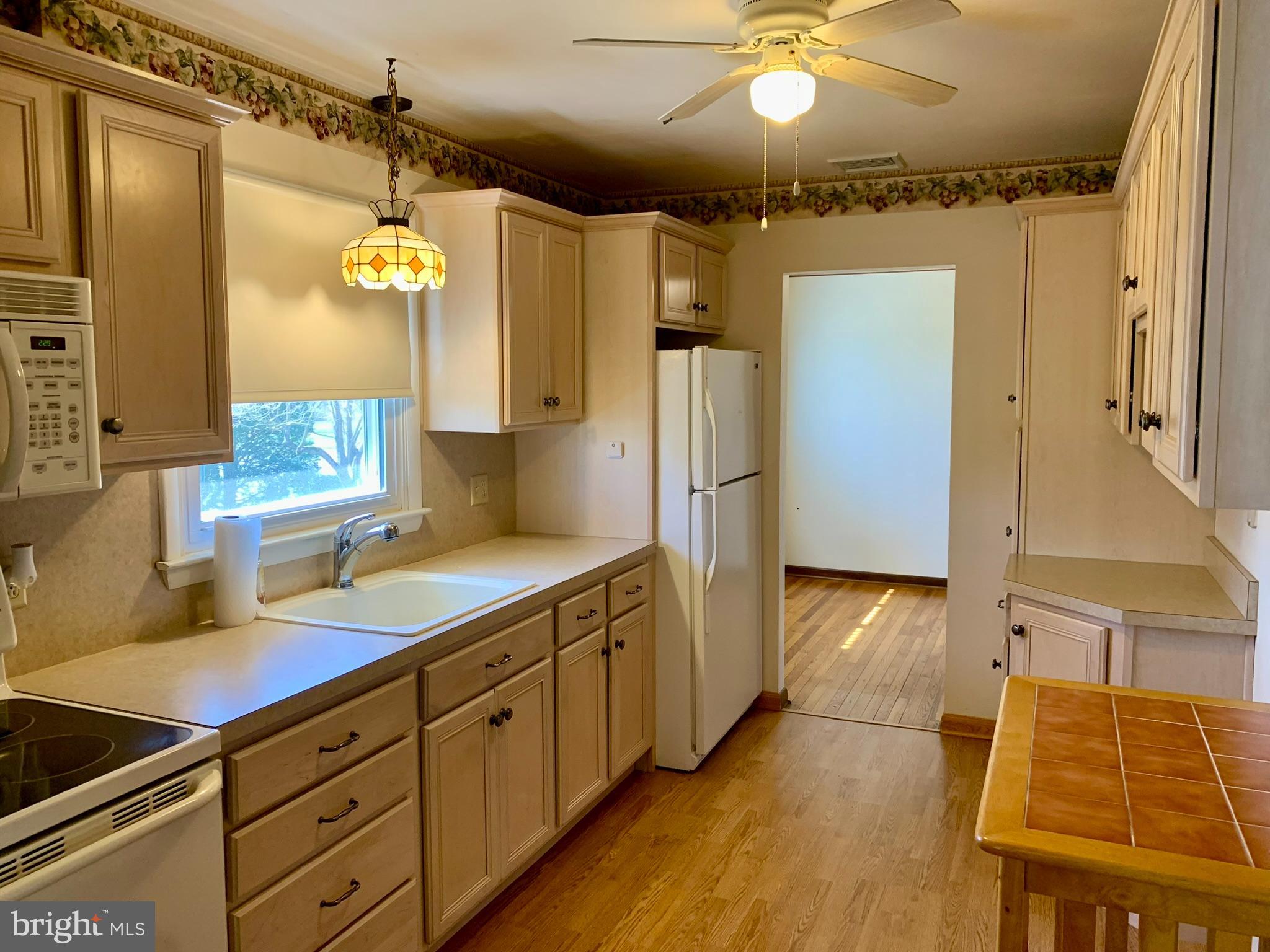 457 Snyder Road Reading, PA 19605 - Photo 5 of 31 Gallery Image 5