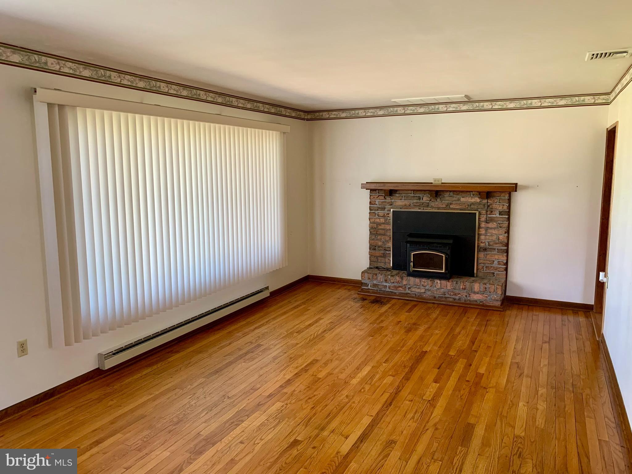 457 Snyder Road Reading, PA 19605 - Photo 8 of 31 Gallery Image 8